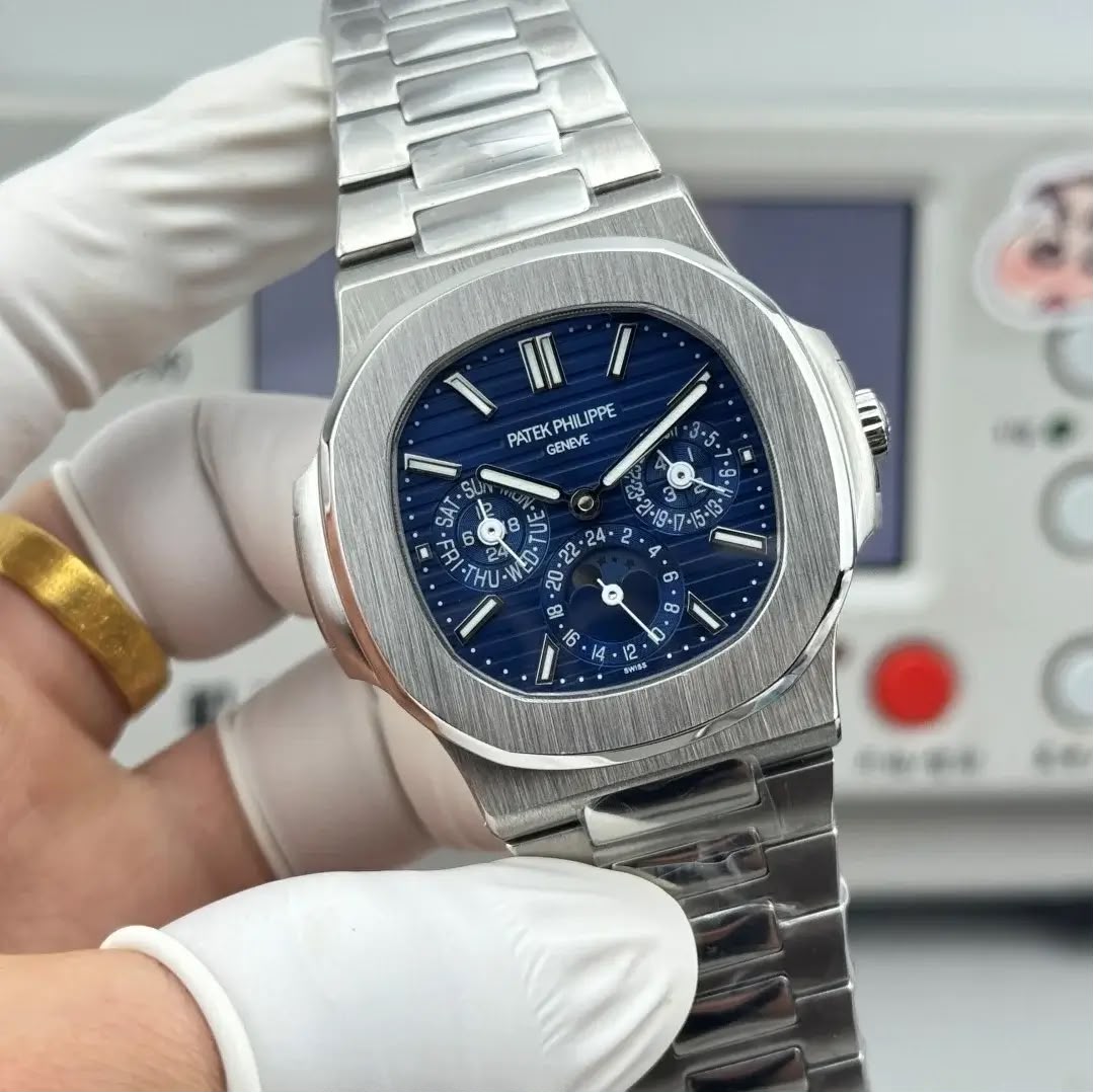 Patek Philippe Nautilus
