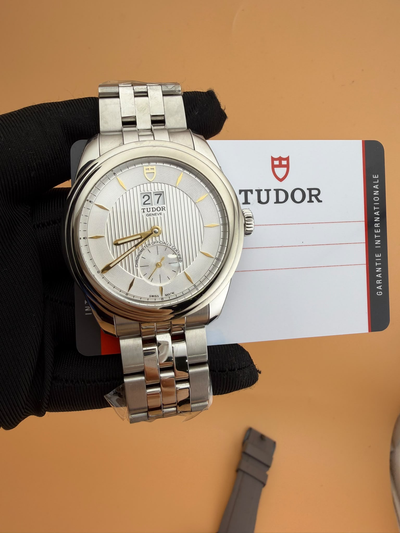 Tudor Glamour Double Date