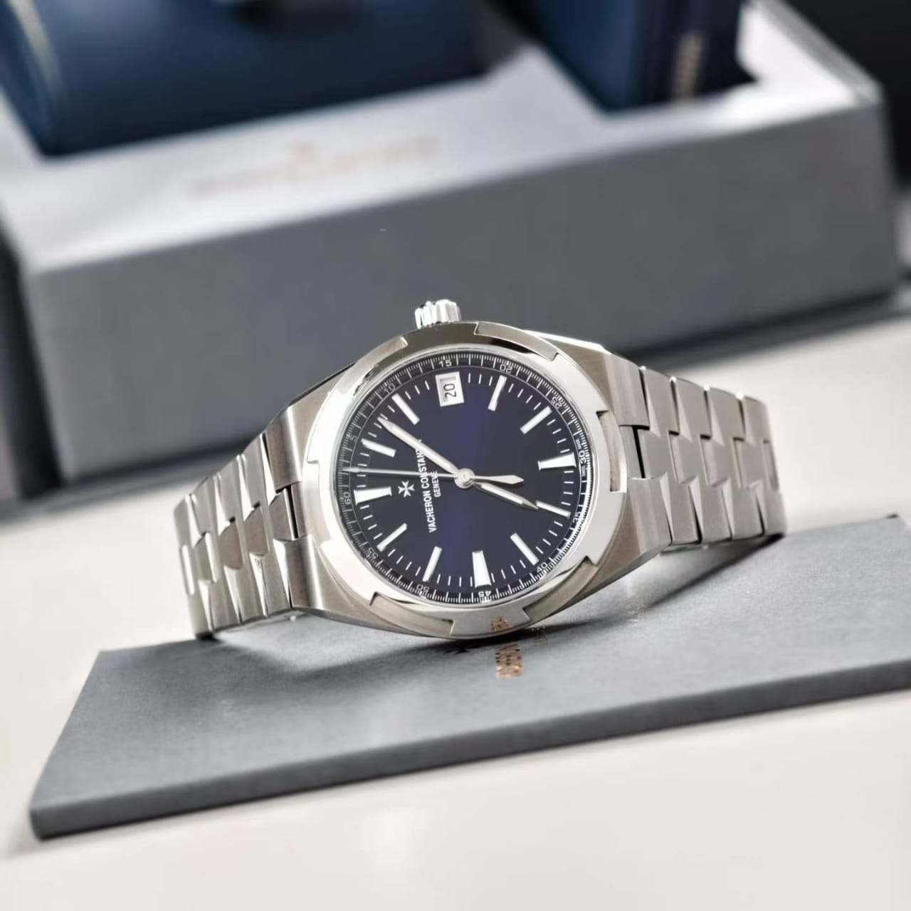 Vacheron Constantin Overseas