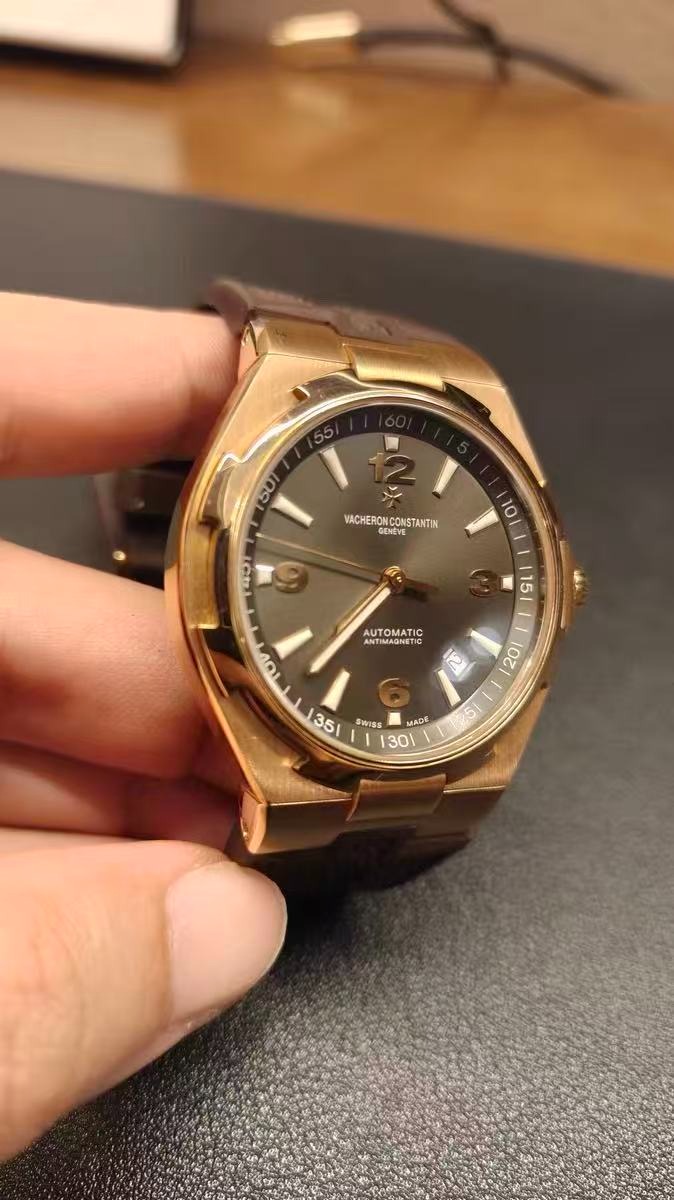 Vacheron Constantin Overseas